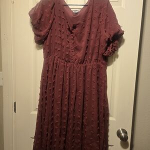 Elegant Textured Midi Dress in Burgundy